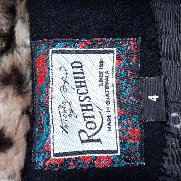 Coat - Picture 7 of 8